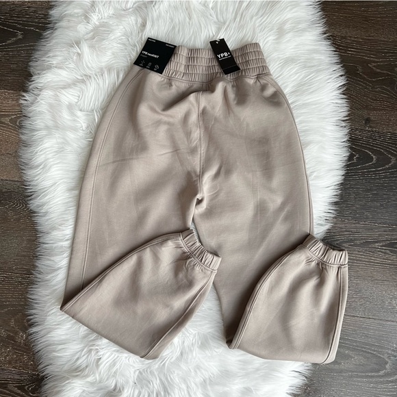 NWT! Abercrombie Fitch YPB Neoknit Jogger Sweatpants XXS Short Beige Tan - Picture 5 of 10